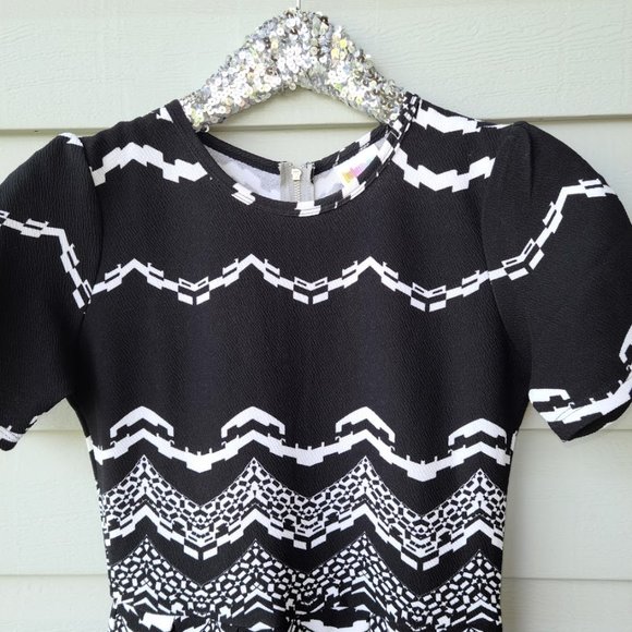 Unicorn LuLaRoe Dipped Amelia - Picture 2 of 5